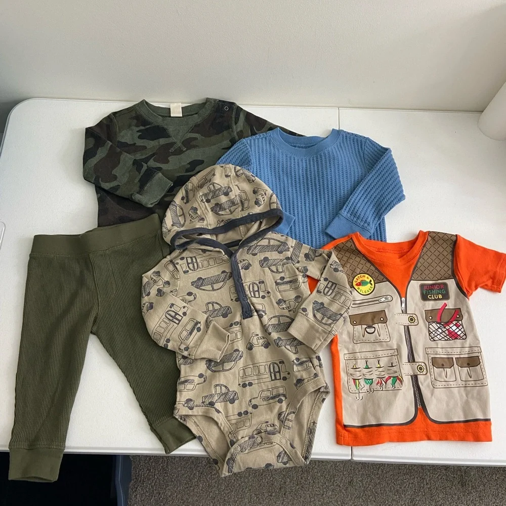 EUC Baby boy’s clothing bundle pajamas long sleeve casual 12 months 12-18 months